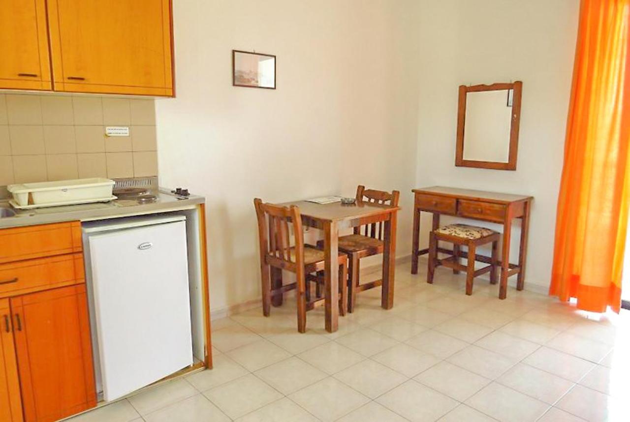 Debbi Appartments And Hotel Ialysos  Esterno foto
