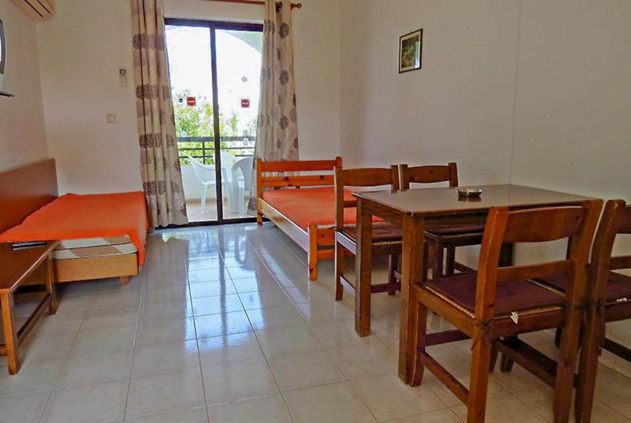 Debbi Appartments And Hotel Ialysos  Esterno foto